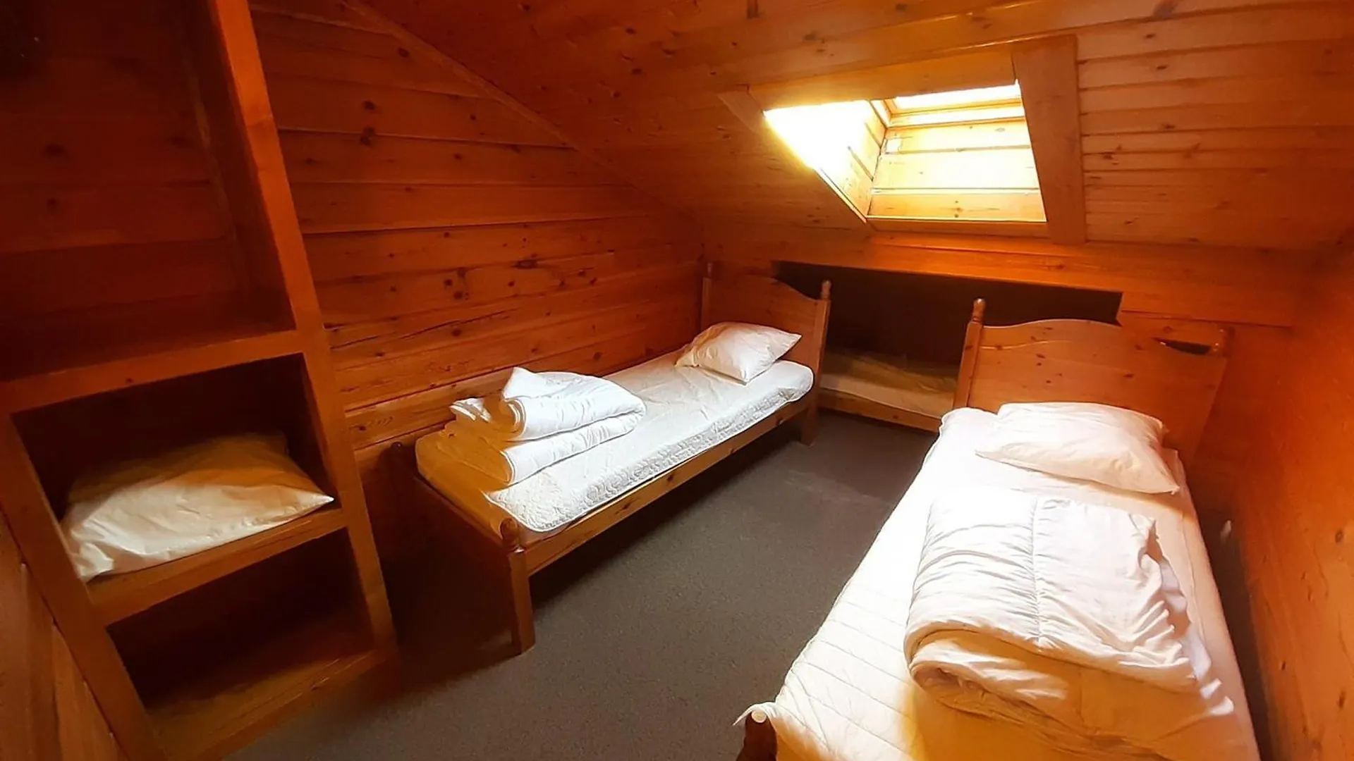 Chalet Mitoyen Traditionnel - 6 Chambres, Proche Pistes Et Centre - La Tania, Courchevel - Fr-1-513-61