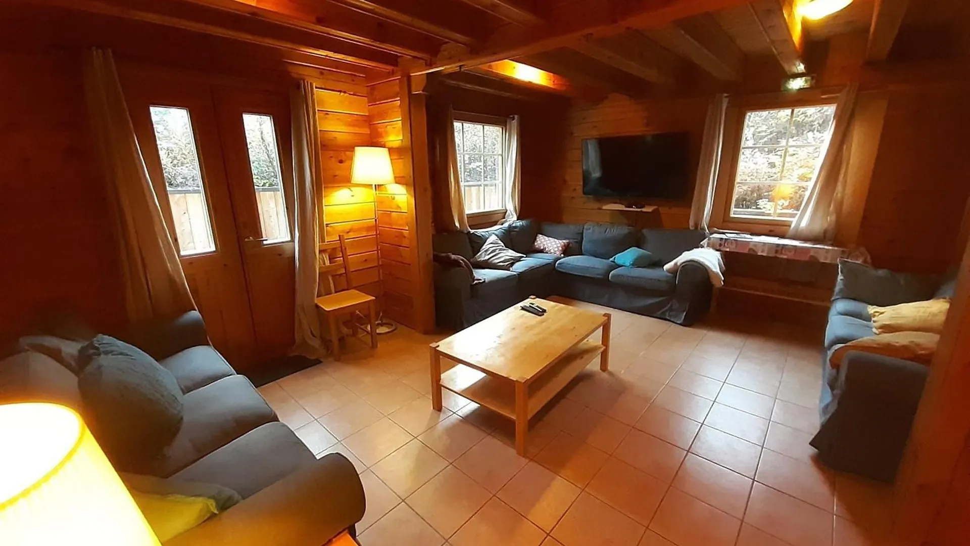 Chalet Mitoyen Traditionnel - 6 Chambres, Proche Pistes Et Centre - La Tania, Courchevel - Fr-1-513-61