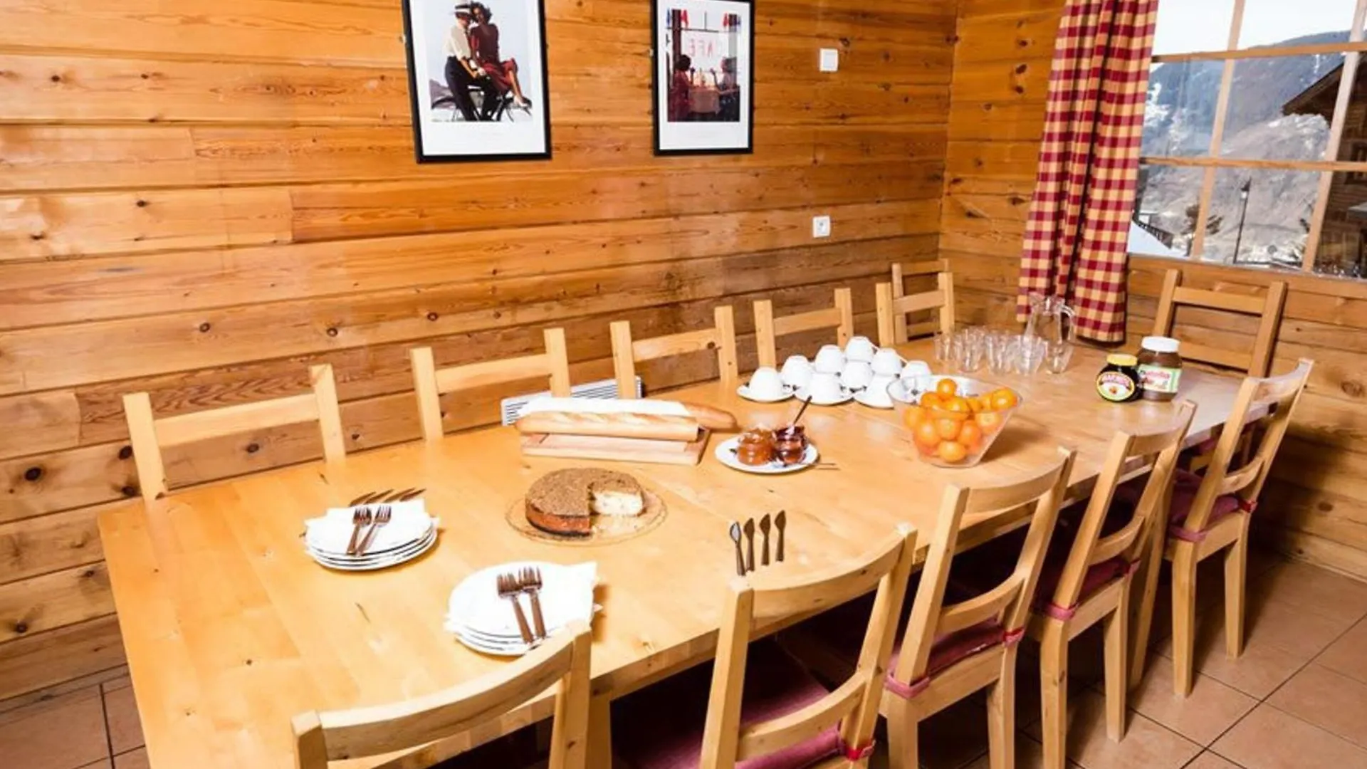Chalet Mitoyen Traditionnel - 6 Chambres, Proche Pistes Et Centre - La Tania, Courchevel - Fr-1-513-61